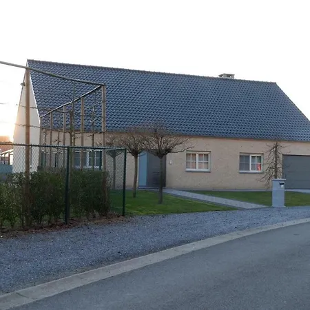 T Heirbaanhuys Holiday home Borgloon